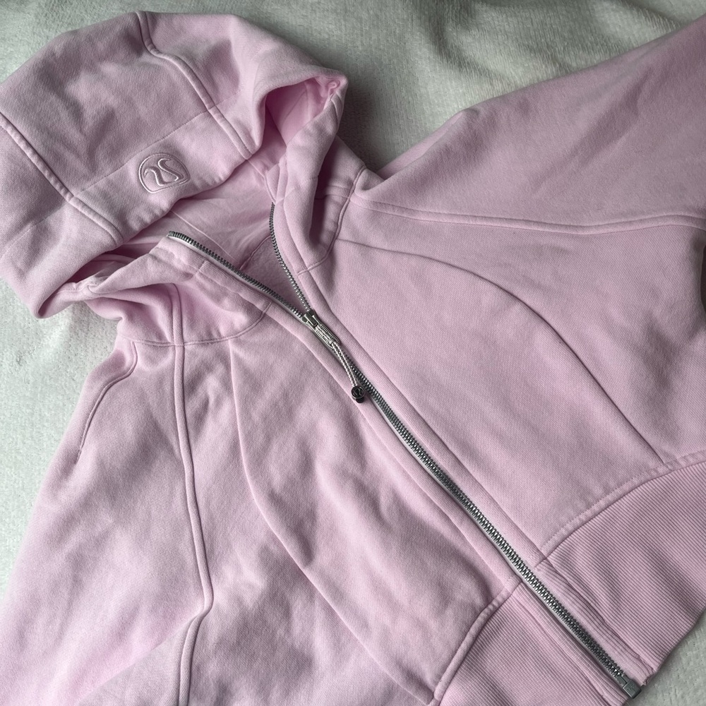 lululemon full zip cropped scuba- meadowsweet